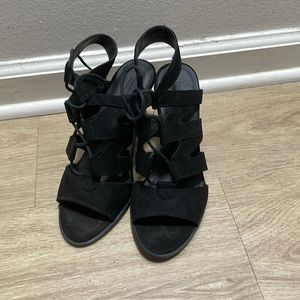 Simply Vera Vera Wang Black Strappy Sandals